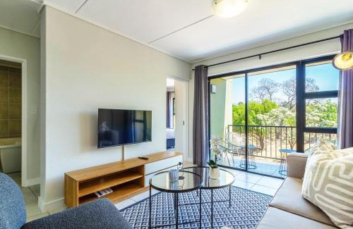 Greater Johannesburg Metropolitan Area Apartment | #AlimamaSpaces Future's Place at Greenlee