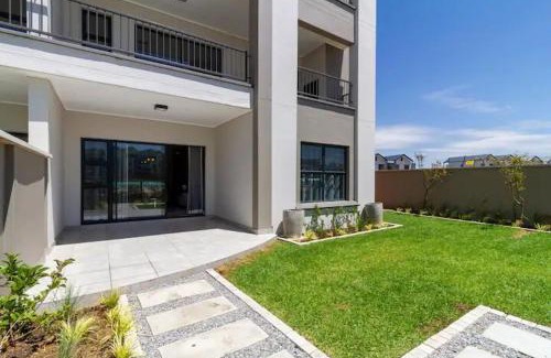 Kareeberg Apartment | #AlimamaSpaces The Manson Munyaka Villa