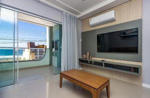 Quatro Ilhas Apartment | Aline 102 – Aconchegante Apartamento com Vista para o Mar, a Poucos Metros da Praia de Quatro Ilhas.