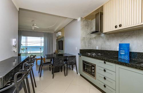 Quatro Ilhas Apartment | Aline 102 – Aconchegante Apartamento com Vista para o Mar, a Poucos Metros da Praia de Quatro Ilhas.