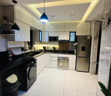 Village Road Villa | Alis Villa