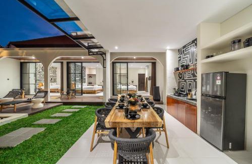 Umalas Villa | Alisa 4 - Brand New Villa with Breathtaking Garden Views - Expansive Pool - 4 Luxury Bedrooms