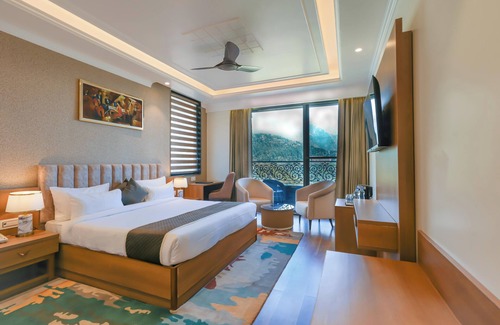 Dharamshala Hotel | Alivaa Hotel, McLeodganj With Best Dhauladhar View & Infinity Pool Sky Garden