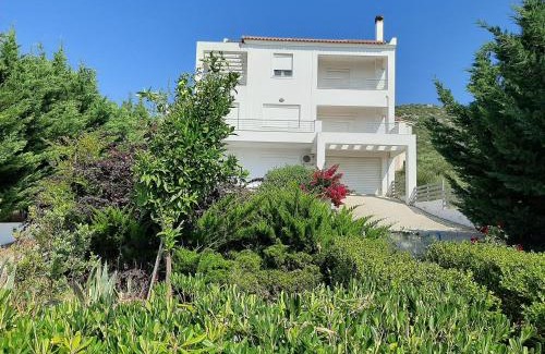 Kymi-Aliveri House | ALIVERI FLAT WITH SEA VIEW