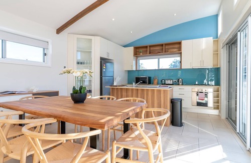 Huskisson House | Alkira by Experience Jervis Bay