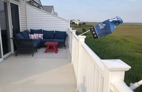 Sea Isle City Condo | All 5-Star Reviews - Beautiful Bay View - Walking Distance to Everything!