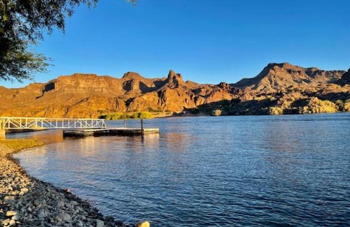 Parker Dam House | All-American Escape, Riverfront!