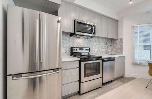 West End Apartment | All-Inclusive Downtown Charm with Complete Amenities