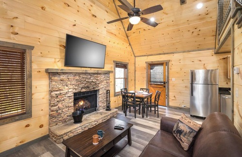 Pittman Center Cabin | All New furnishings, Flooring, Cabinets - Everything Brand New.
