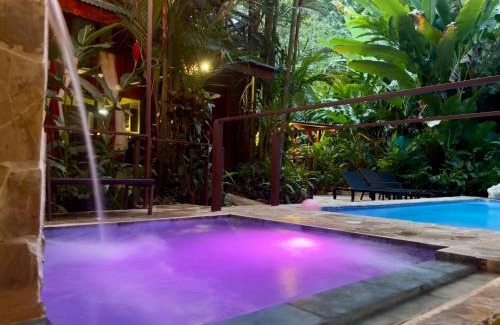 Cocles Villa | All Private Villa, Pool, HOT Jacuzzi, Magic Jungle Garden, Cocles Beach