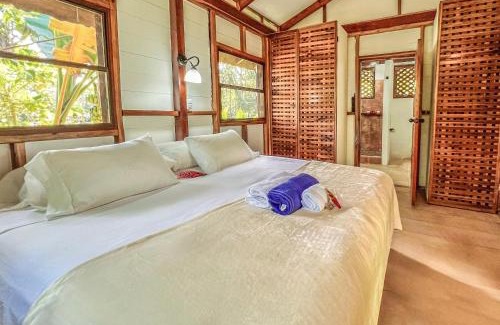 Cocles Villa | All Private Villa, Pool, HOT Jacuzzi, Magic Jungle Garden, Cocles Beach