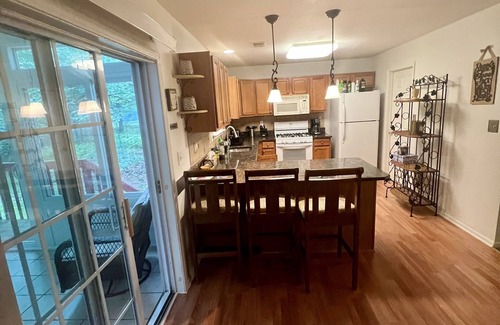 Bushkill House | ALL SEASON Cozy Pocono Family Getaway w/Plenty of Fun Activities