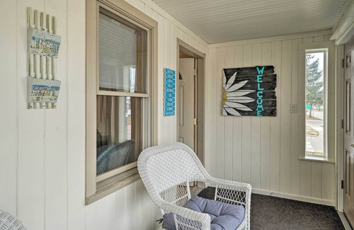 Grand Haven Cottage | All-season Grand Haven Getaway With Deck!