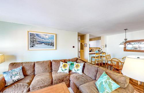 West Dover Apartment | All Season Mountain Retreat