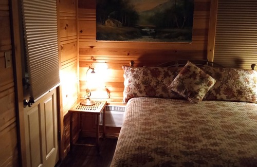Groveland Bed & Breakfast | All Season's Groveland Inn
