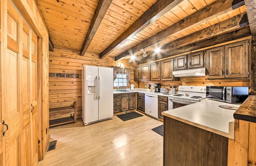 Greenville Junction House | All-Season Sanctuary: Steps to Moosehead Lake
