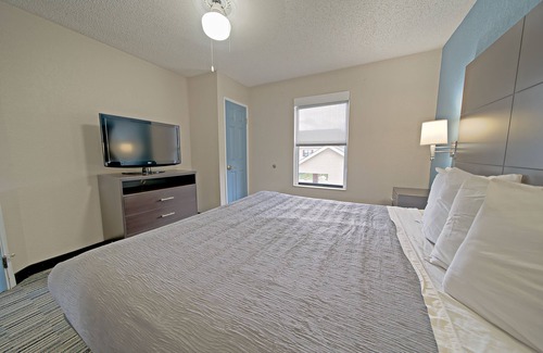 Pigeon Forge Hotel | All Season Suites