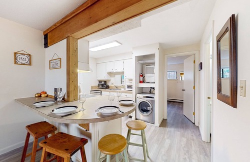 Waterville Valley Condo | All-seasons condo with on-site golf, pools, athletic courts, gym, & EV charger