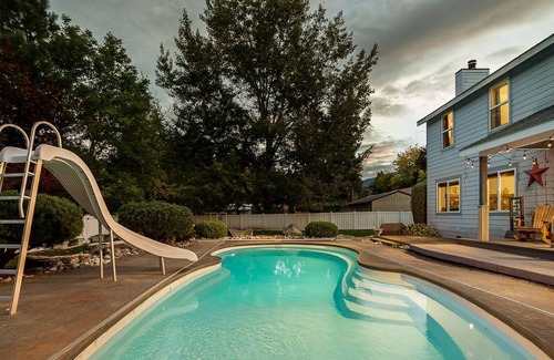 Leavenworth House | All Seasons Getaway