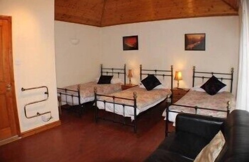 Headington House | All Seasons Guest House