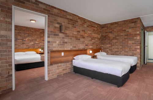 Armidale Hotel | All Seasons Motel Armidale