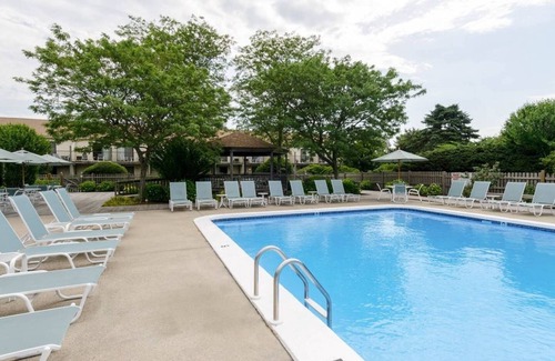 South Yarmouth Hotel | All Seasons Resort