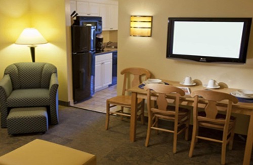 Northeast Virginia Beach Resort | All Suites resort experience