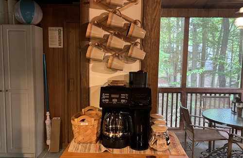Hamlin Ski Chalet | All the amenities you need in One House-The Hideout!