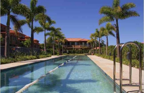 Robina Apartment | All U need Studio Next BondUni