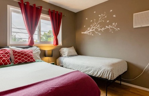 Atwater Village Apartment | All You Need Walkable Village, Central to Hollywood Universal Dodger Stadium
