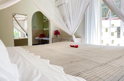 Malindi Villa | Allamanda Villa by YourHost, 10 bedroom, Malindi
