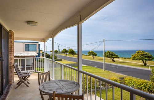 Kianga House | Allawah Beach House - 29 Dalmeny Drive, Kianga