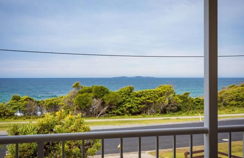 Kianga House | Allawah Beach House - 29 Dalmeny Drive, Kianga