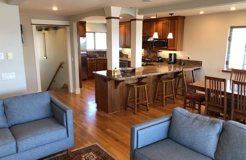 Eastside Santa Cruz Villa | Allegra Villa Alla Spiaggia - See & Hear Ocean - Luxurious
