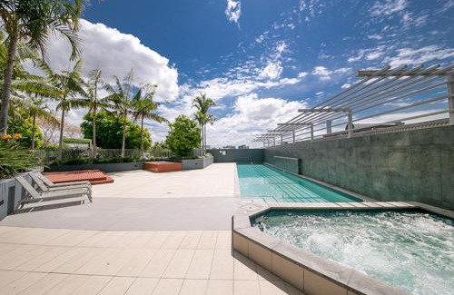 South Brisbane Hotel | Allegro Apartments