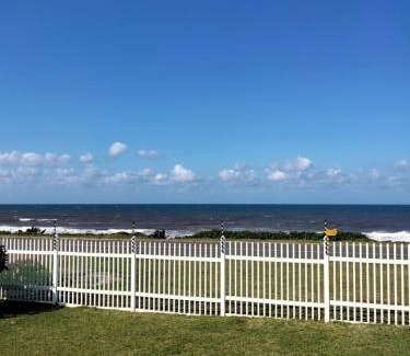 Manaba Beach Apartment | Allesreg Chalet E2