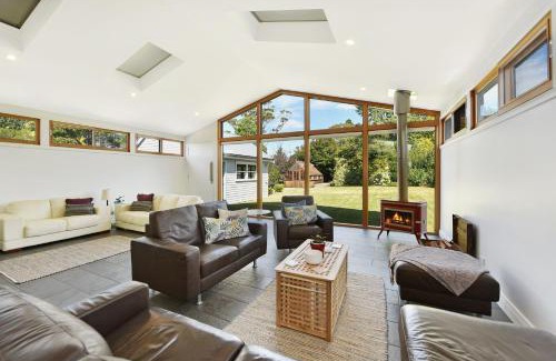 Leura House | Alleura House