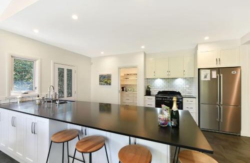 Leura House | Alleura House
