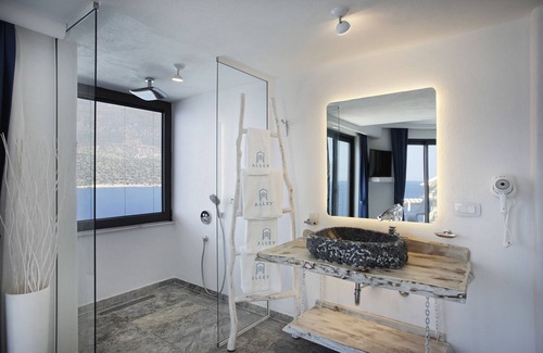 Kas Hotel | Alley Prime