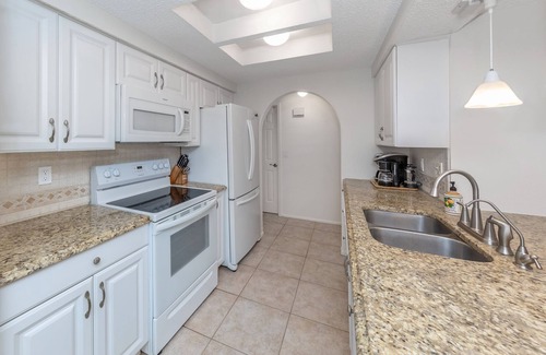 South Venice House | Alligator Escape, Heated Pool Included, just minutes from sun kissed beaches