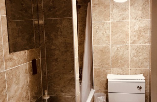 Newington House | Allison House 17