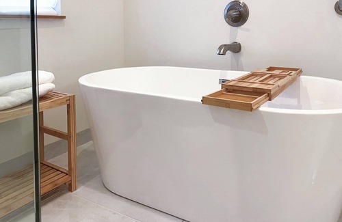 Hendersonville Hotel | Allora