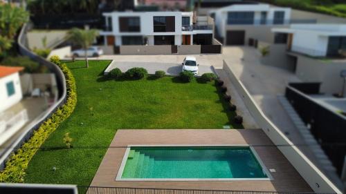 Sao Martinho Villa | Allure Alannas Villa by LovelyStay