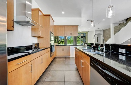 Riverside Apartment | Alluring 2 bedroom apartment with decorated patio!