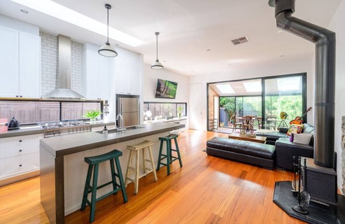 Caulfield North House | Alma, Art Deco Home in Caufield