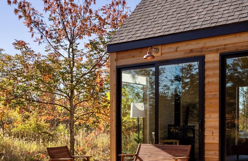 Fish Creek Cottage | Alma at Loma Cottages