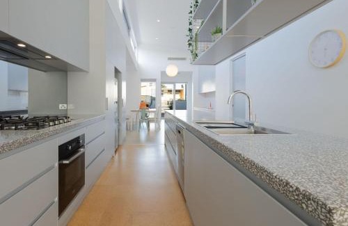 Port Fairy House | Alma on Barclay