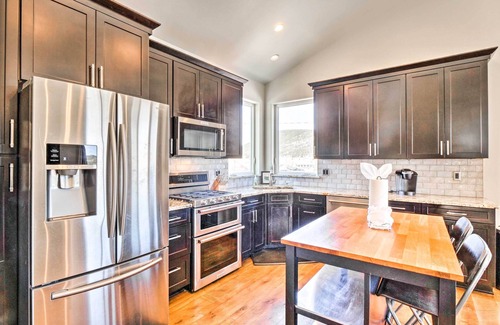 Alma House | Alma Retreat w/Mtn Views ~ 17 Mi to Breck!