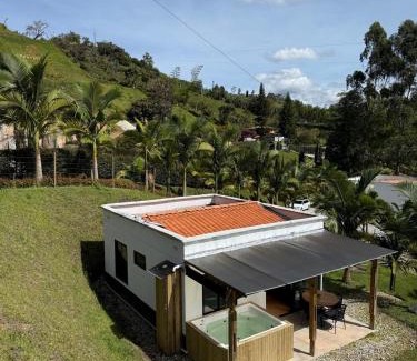 Marinilla House | Alma verde