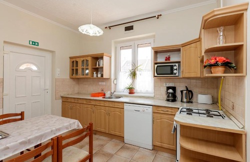 Eger Apartment | Almafa Apartmanház